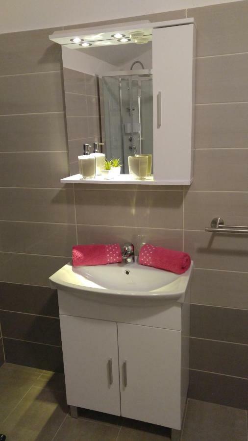 Apartmani Roberta Jurdani Dış mekan fotoğraf